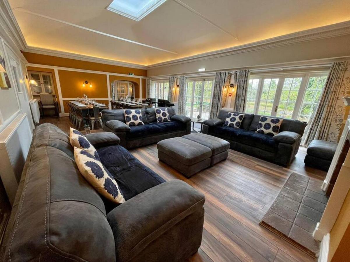 Lydney House Swaffham Sleeps 22 Villa Eksteriør bilde