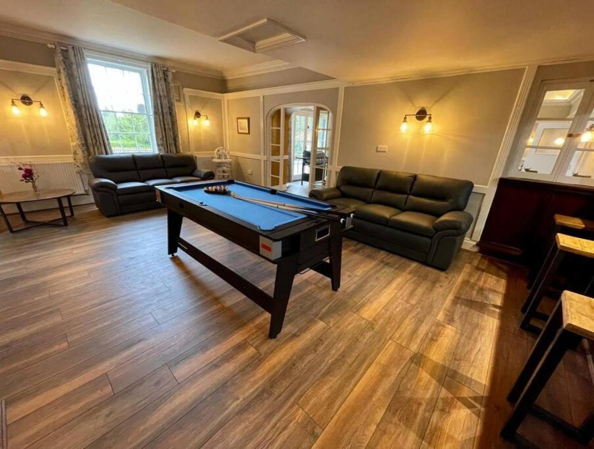 Lydney House Swaffham Sleeps 22 Villa Eksteriør bilde