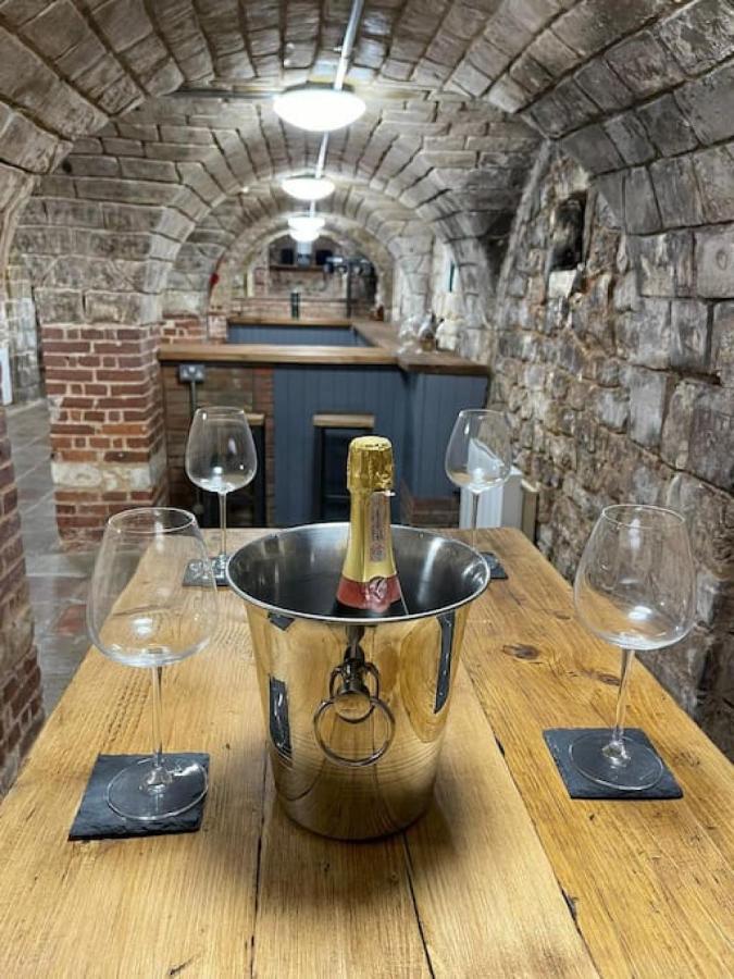 Lydney House Swaffham Sleeps 22 Villa Eksteriør bilde