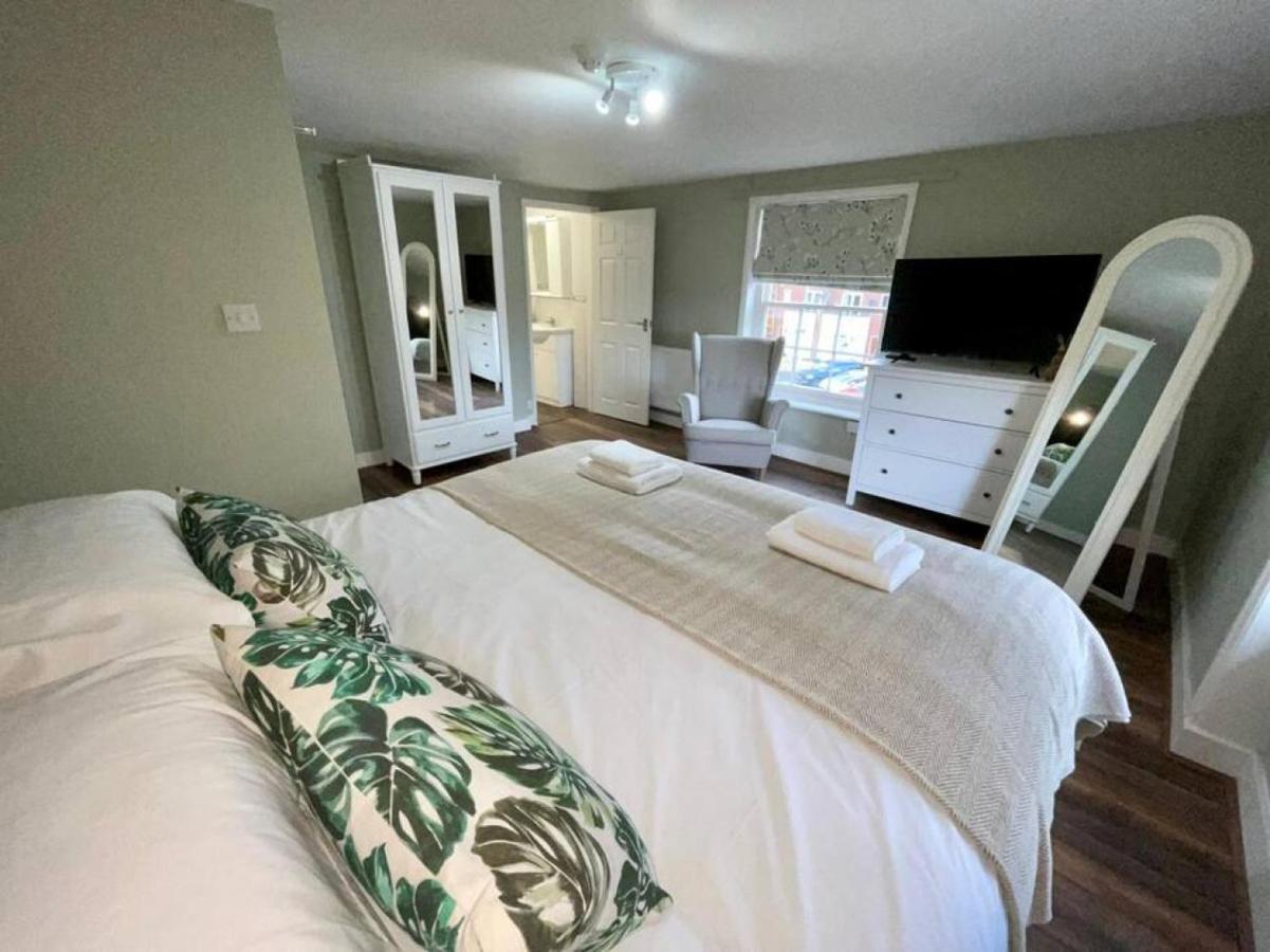 Lydney House Swaffham Sleeps 22 Villa Eksteriør bilde